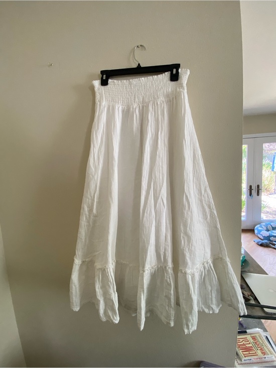 Quince Dresses & Skirts - NWT Quince White 100% Organic Cotton Gauze Smocked Maxi Skirt